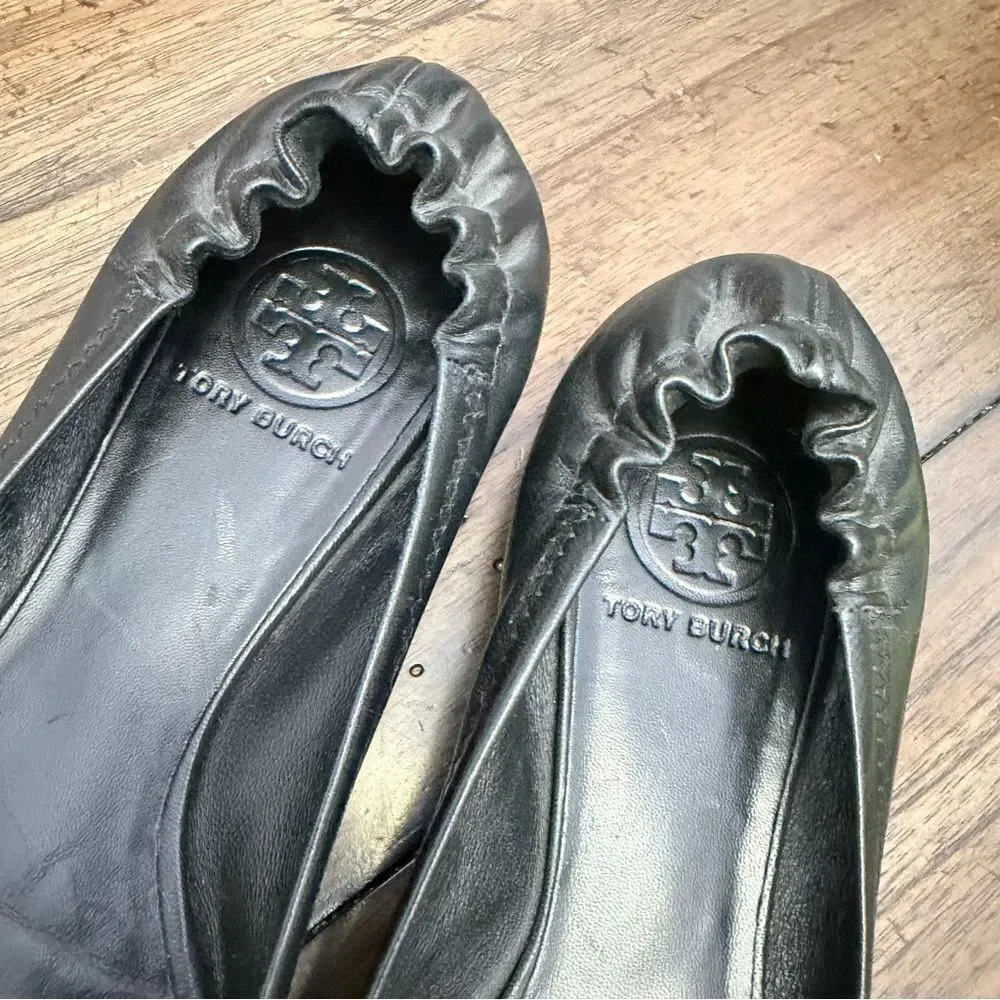 Tory Burch Black Leather Logo Reva Ballet Flats with Silver Emblem Discs